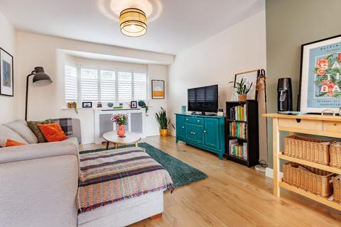 221 The Avenue, London, E4 9SE