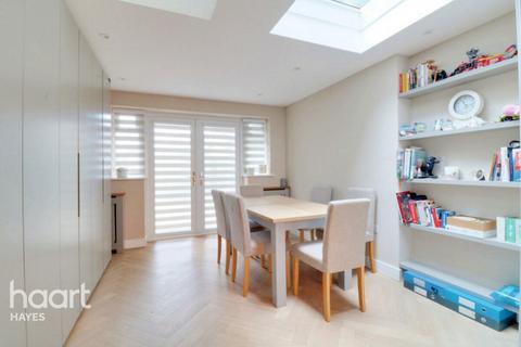 41 Willenhall Drive, Hayes, UB3 2UU