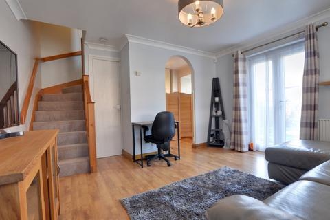 1 bedroom semi-detached house to rent, The Green, Ashford TW15