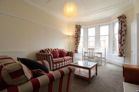 2 bedroom flat to rent, 57 Randolph Road 3/2, Broomhill G11 7JJ