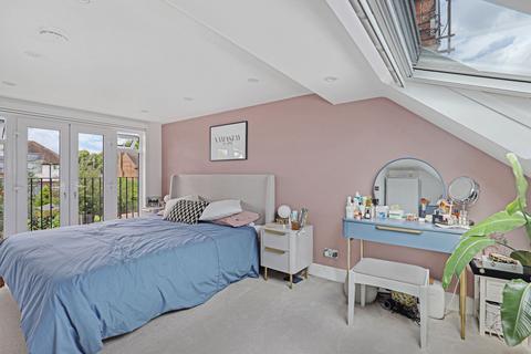 86 Rous Road, Buckhurst Hill, IG9 6BT