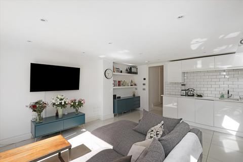 2 bedroom flat to rent, 5 Rudloe Road, London, SW12