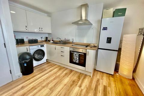 1 bedroom flat to rent, Tor Hill Road, Torquay,