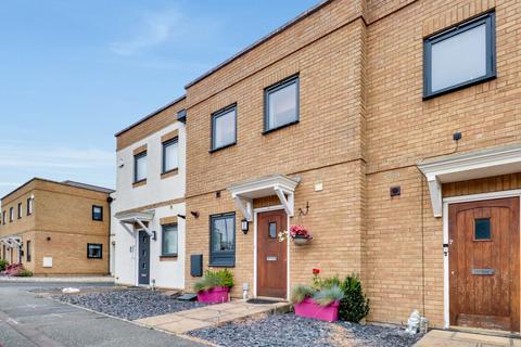4 Gunners Rise, Shoeburyness, Southend-on-sea, SS3 9BY
