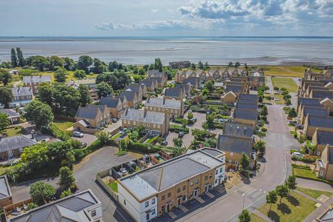 4 Gunners Rise, Shoeburyness, Southend-on-sea, SS3 9BY