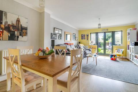 4 Gunners Rise, Shoeburyness, Southend-on-sea, SS3 9BY