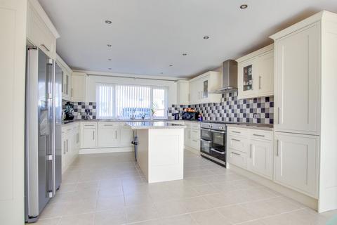 4 bedroom chalet for sale, First Marine Avenue, Barton on Sea, New Milton, BH25