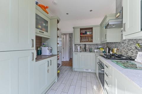 31 Canham Road, London, SE25 6SA