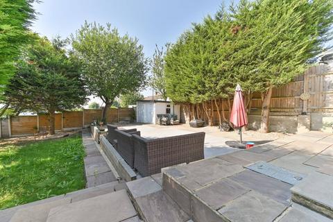 31 Canham Road, London, SE25 6SA