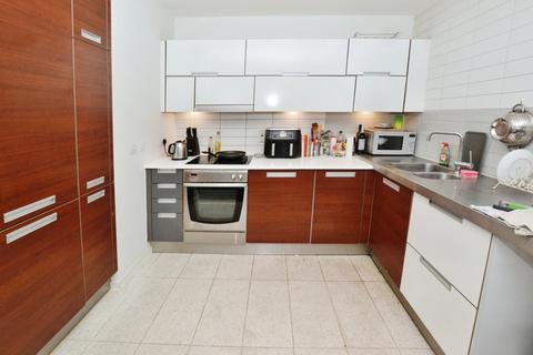 2 bedroom flat for sale, Lumiere Building, City Road East, Southern Gateway, Manchester, M15