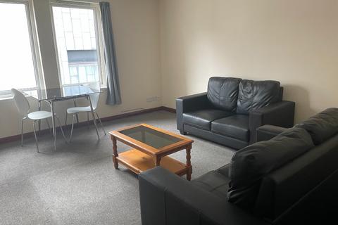 2 bedroom flat to rent, Rennies Court, City Centre, Aberdeen, AB11