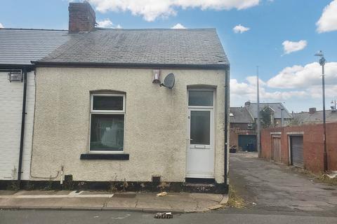 2 bedroom end of terrace house to rent, Percival Street, Sunderland SR4