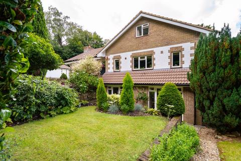 5 bedroom detached house for sale, Long Hill, Caterham CR3