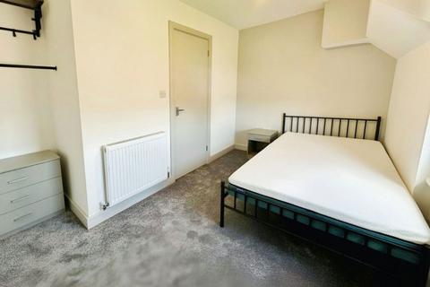 1 bedroom property to rent, Kingshill Road, Swindon, SN1 4NG
