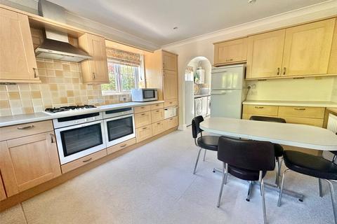 4 bedroom detached house for sale, Ravens Way, Milford on Sea, Lymington, Hampshire, SO41