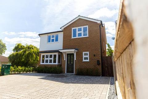 undefined, Evelyn Close, Woking GU22