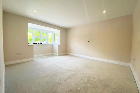 undefined, Evelyn Close, Woking GU22