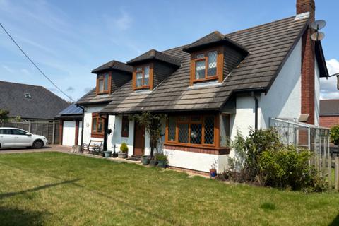 6 bedroom detached house to rent, Forge Road, Langley, Southampton, Hampshire, SO45 1XS