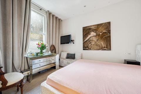 2 bedroom flat to rent, Courtfield Gardens, South Kensington, London, SW5