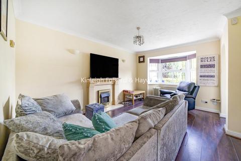 3 bedroom semi-detached house for sale, Lavender Close, Bromley