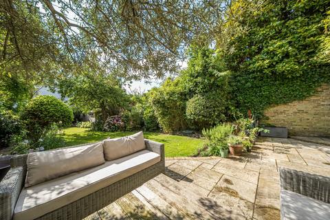 10a Belsize Park, London, NW3 4ES