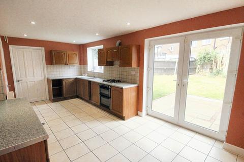 3 bedroom semi-detached house to rent, Harvey Avenue, Newton-Le-Willows, WA12