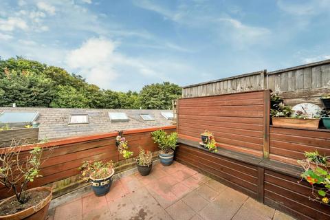 2 bedroom flat for sale, Highgate High Street,  London,  N6,  N6