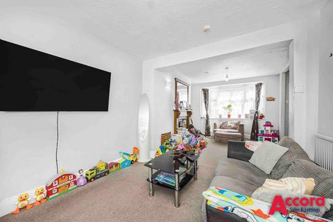 3 bedroom detached house for sale, Abbotts Close, Romford, RM7