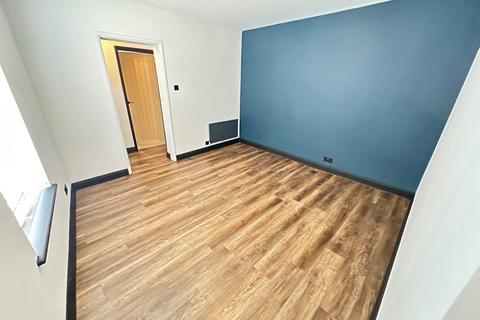 1 bedroom ground floor maisonette to rent, North Street, Luton, Bedfordshire, LU2
