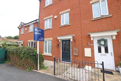 3 bedroom townhouse to rent, Franchise Street, Kidderminster, DY11
