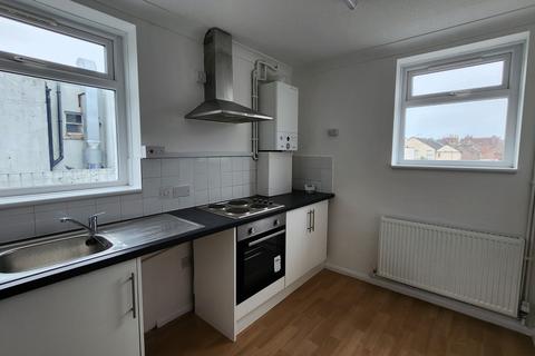 2 bedroom apartment to rent, Station Road Bognor Regis PO21