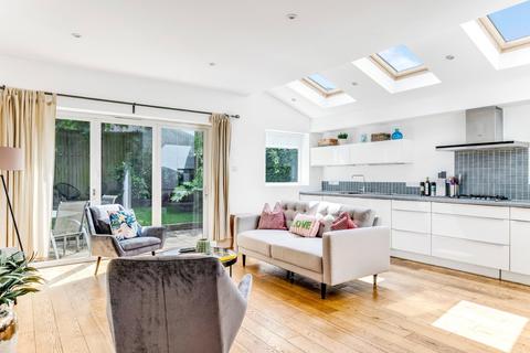 3 bedroom apartment for sale, Loveridge Road, West Hampstead