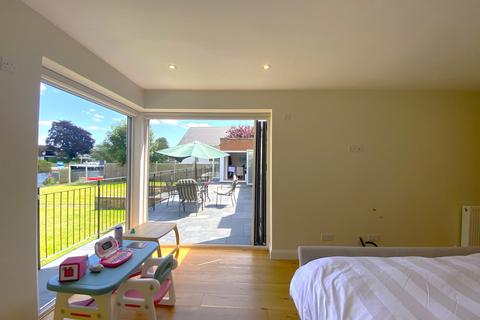5 bedroom detached house to rent, Laleham Reach, Surrey KT16