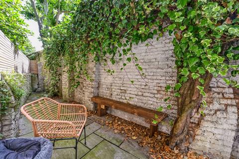 2 bedroom flat for sale, Elgin Avenue, Maida Vale, London, W9