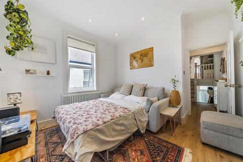 2 bedroom maisonette for sale, Radford Road, Hither Green