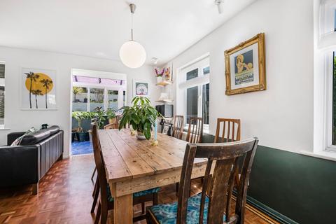 4 Ashurst Avenue, Saltdean, Brighton, BN2 8DR