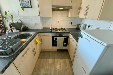 3 bedroom flat to rent, Montpelier Road, Brighton, BN1