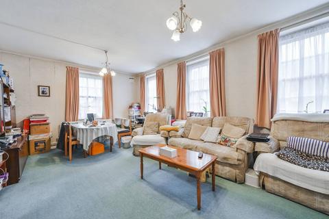 3 bedroom flat for sale, Frampton Street, St John's Wood, London, NW8