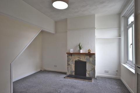 2 bedroom terraced house to rent, Station Road, Portsmouth, PO3