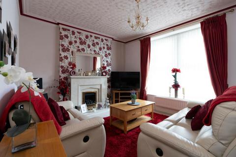 4 bedroom semi-detached house for sale, South Avenue, Buton, Buxton , Derbyshire , SK17 6NQ