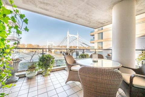 4 bedroom apartment to rent, Waterside Point, Anhalt Road, London, SW11