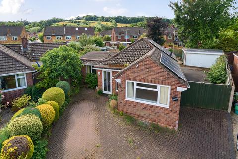 2 bedroom bungalow for sale, Vineyards Close, Charlton Kings, Cheltenham