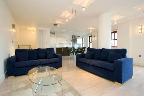 2 bedroom apartment to rent, Quaker Street, Shoreditch, London, E1