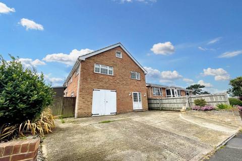 6 bedroom detached house for sale, Downs Walk, Peacehaven, BN10 7SN