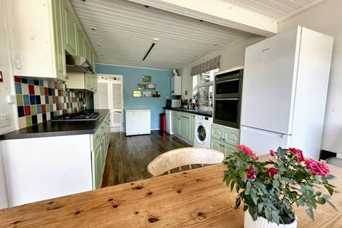 4 bedroom detached house for sale, Fairlight Avenue, Telscombe Cliffs, BN10 7BS