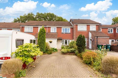 3 bedroom terraced house for sale, Fairway, Crawley RH11