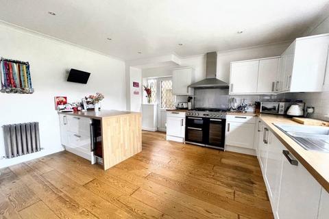 8 Carey Down, Telscombe Cliffs, Peacehaven, BN10 7LF