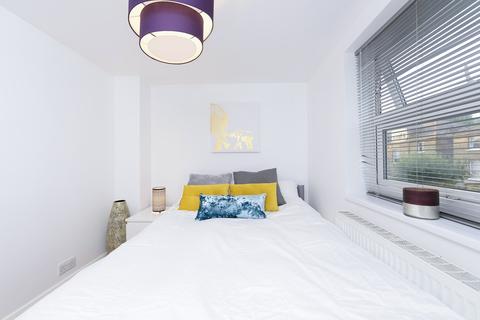 2 bedroom flat for sale, Blackstock Road, London N4