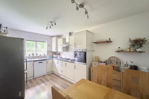 11 Admiral Way, Exeter, EX2 7GA