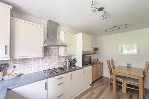 11 Admiral Way, Exeter, EX2 7GA